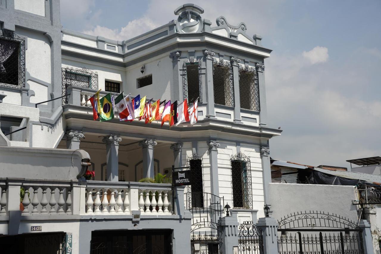 Petronio'S Hostel Cali Buitenkant foto